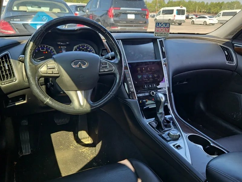 Infiniti Q50 photo 5