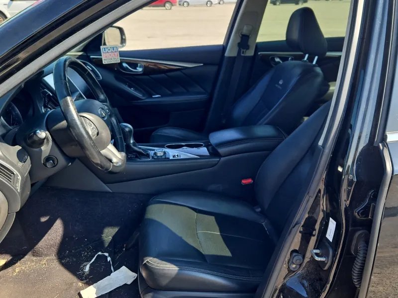 Infiniti Q50 photo 6