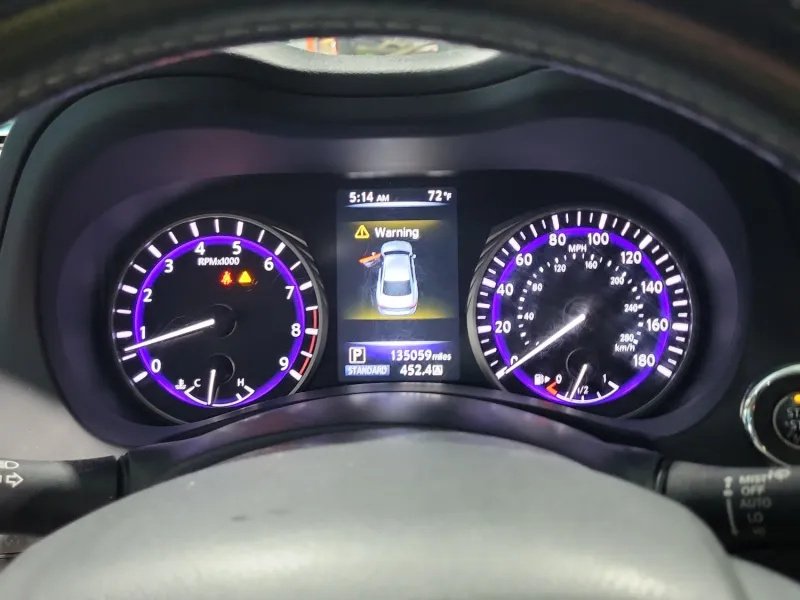 Infiniti Q50 photo 9