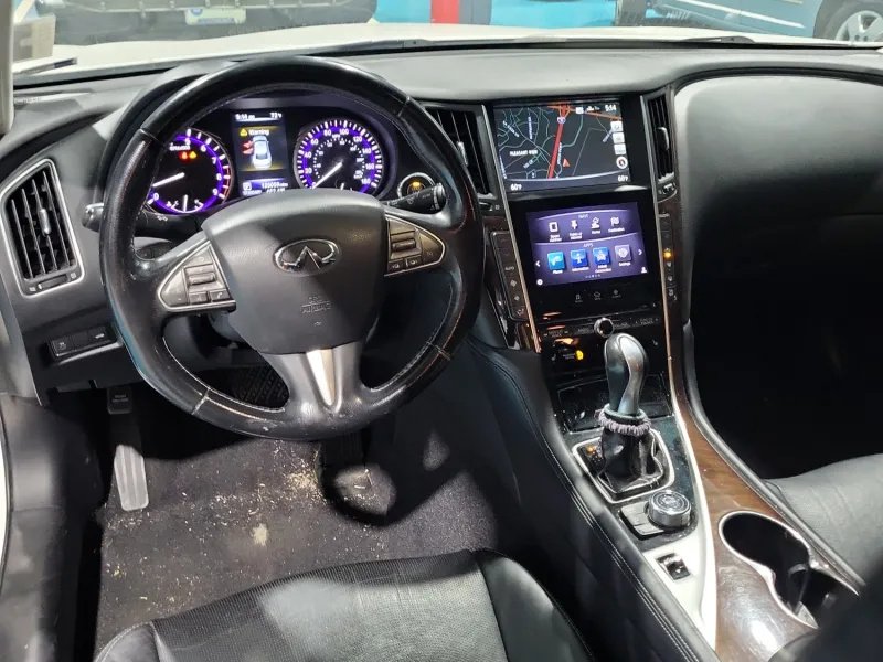 Infiniti Q50 photo 8
