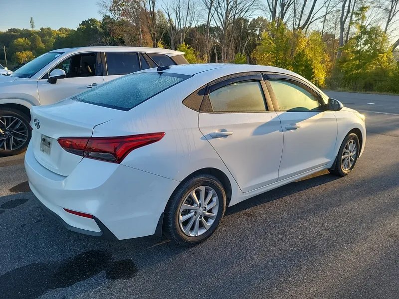 Hyundai Accent photo 6
