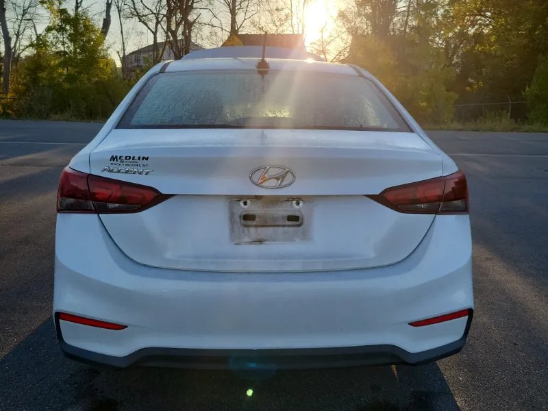 Hyundai Accent photo 5