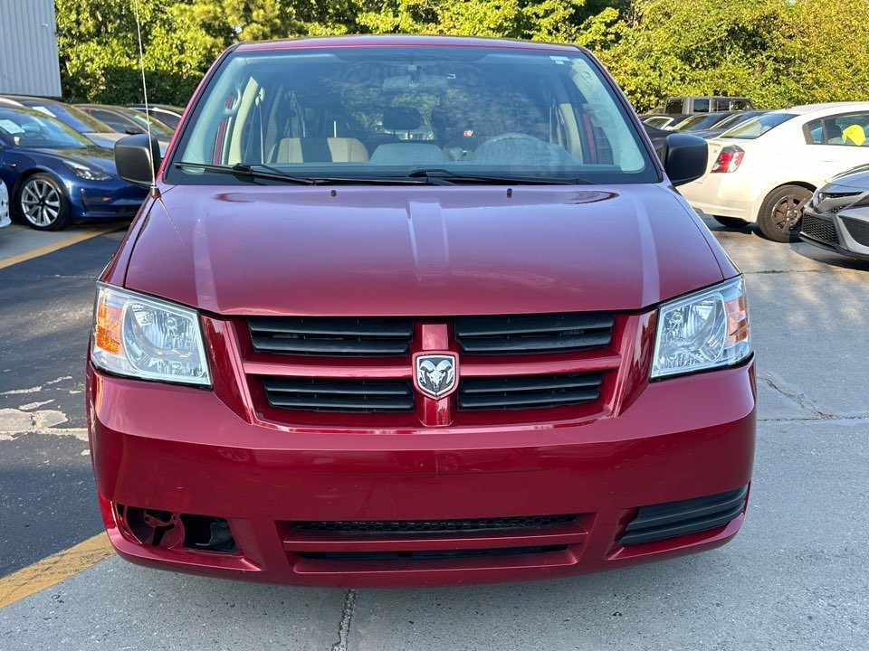 Dodge Grand Caravan photo 2