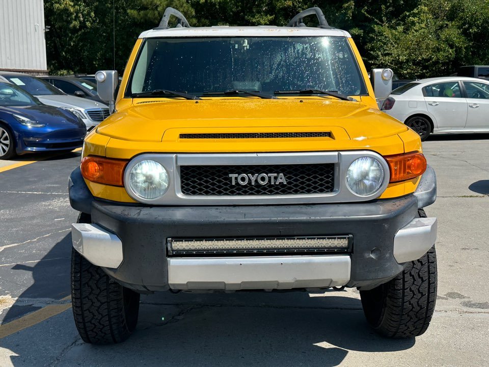 Toyota FJ Cruiser photo 2