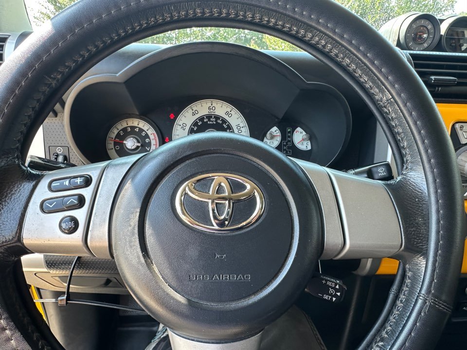Toyota FJ Cruiser photo 14