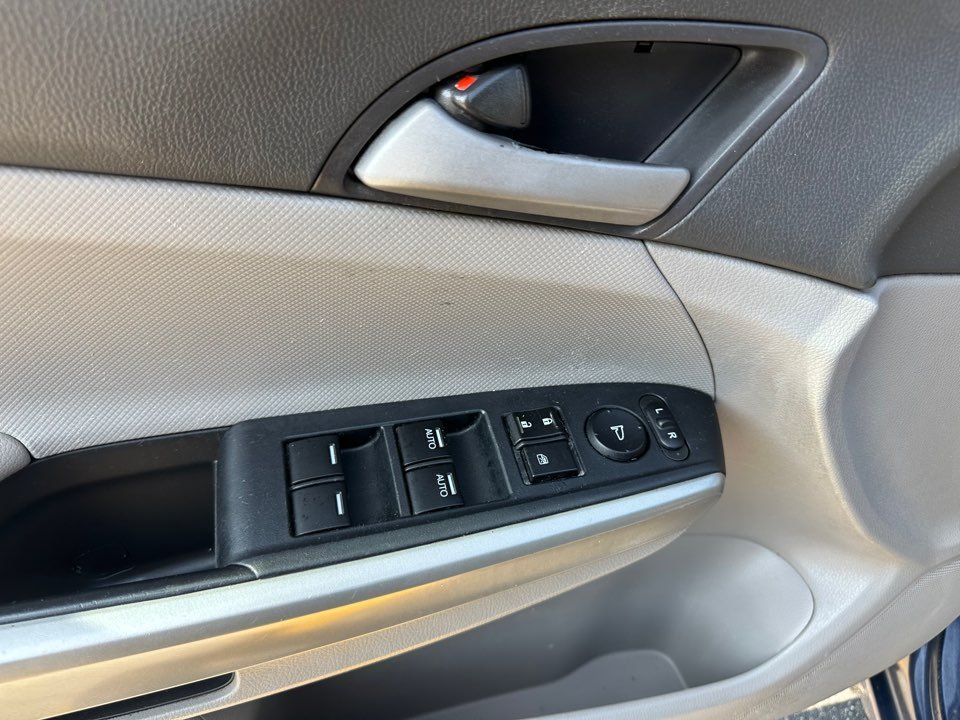 Honda Accord photo 10