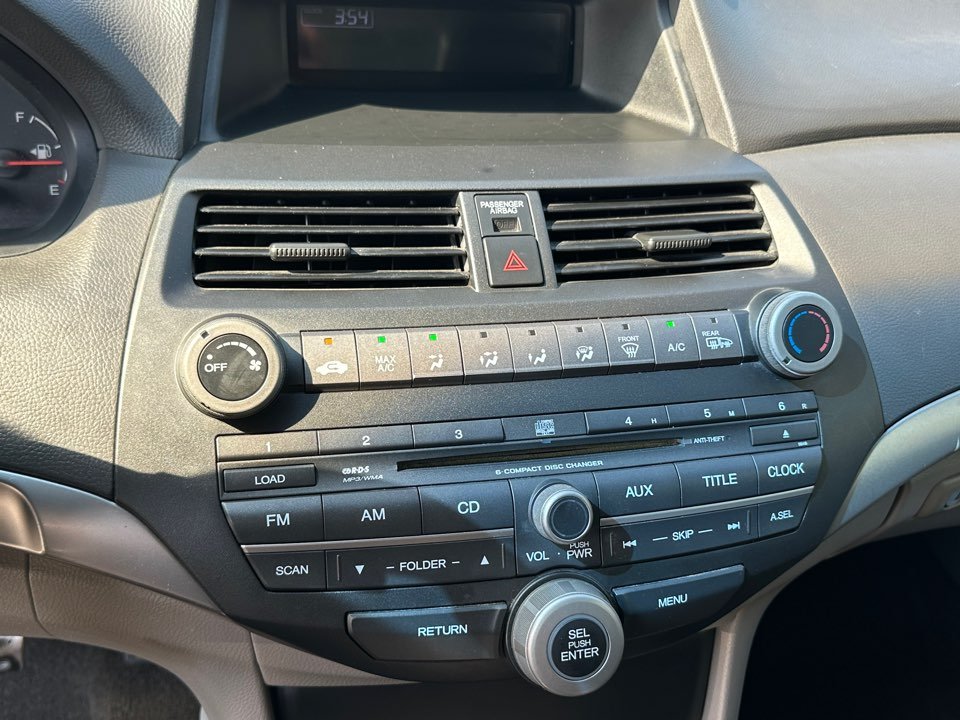 Honda Accord photo 16