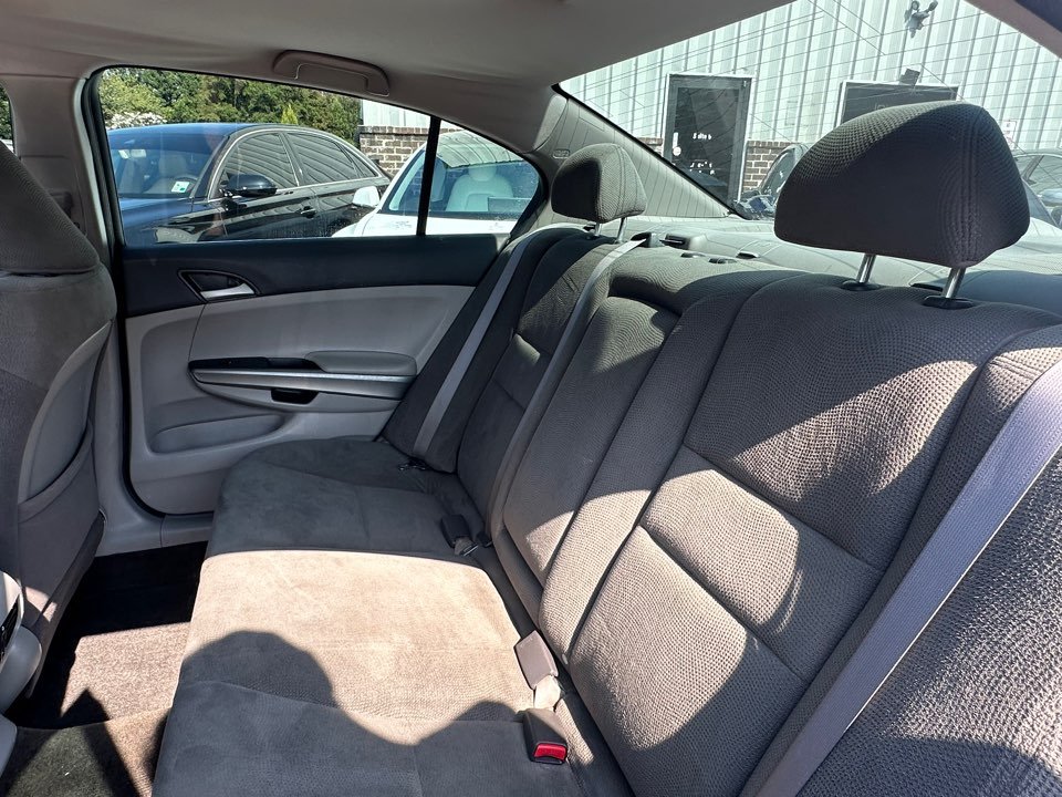 Honda Accord photo 19
