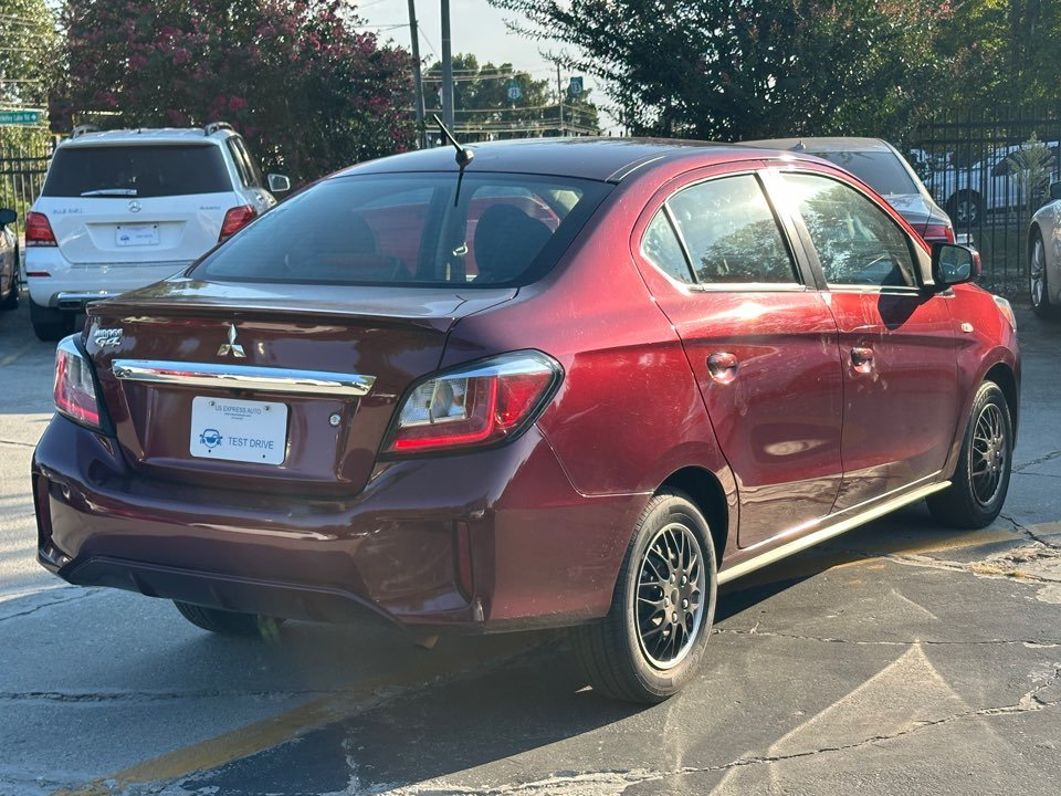 Mitsubishi Mirage G4 photo 7