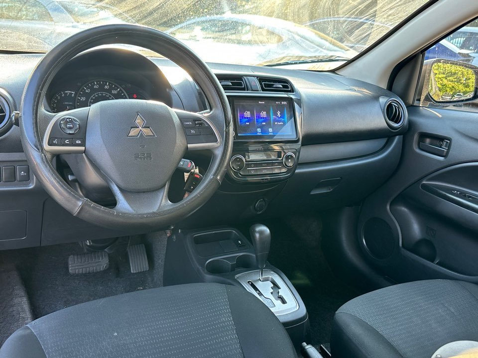 Mitsubishi Mirage G4 photo 23