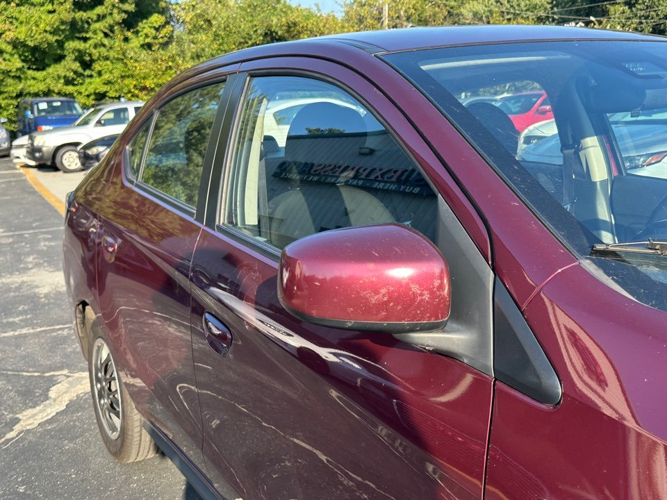 Mitsubishi Mirage G4 photo 6