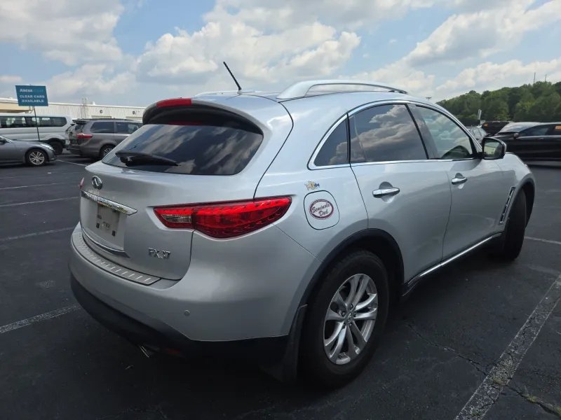 Infiniti FX37 photo 6