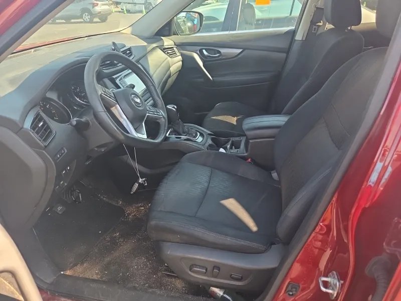 Nissan Rogue photo 9