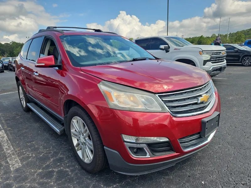 Chevrolet Traverse photo 3
