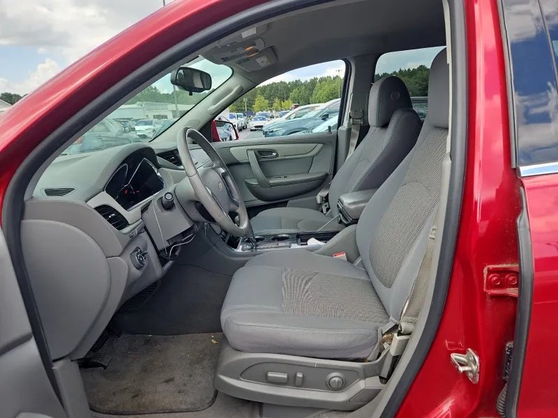 Chevrolet Traverse photo 10