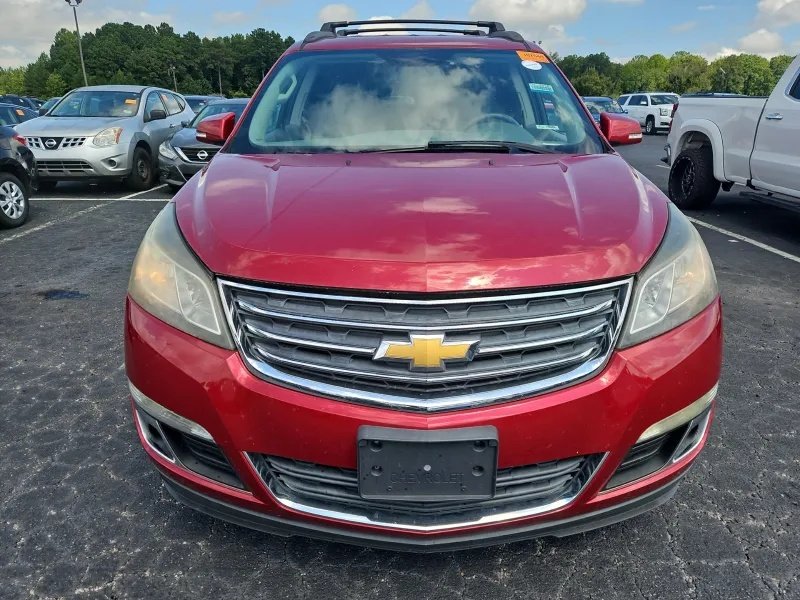 Chevrolet Traverse photo 2