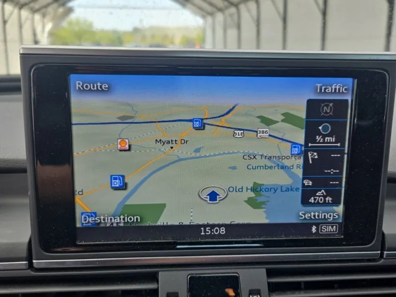 Audi A6 photo 11