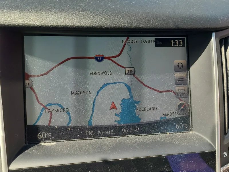 Infiniti Q50 photo 11