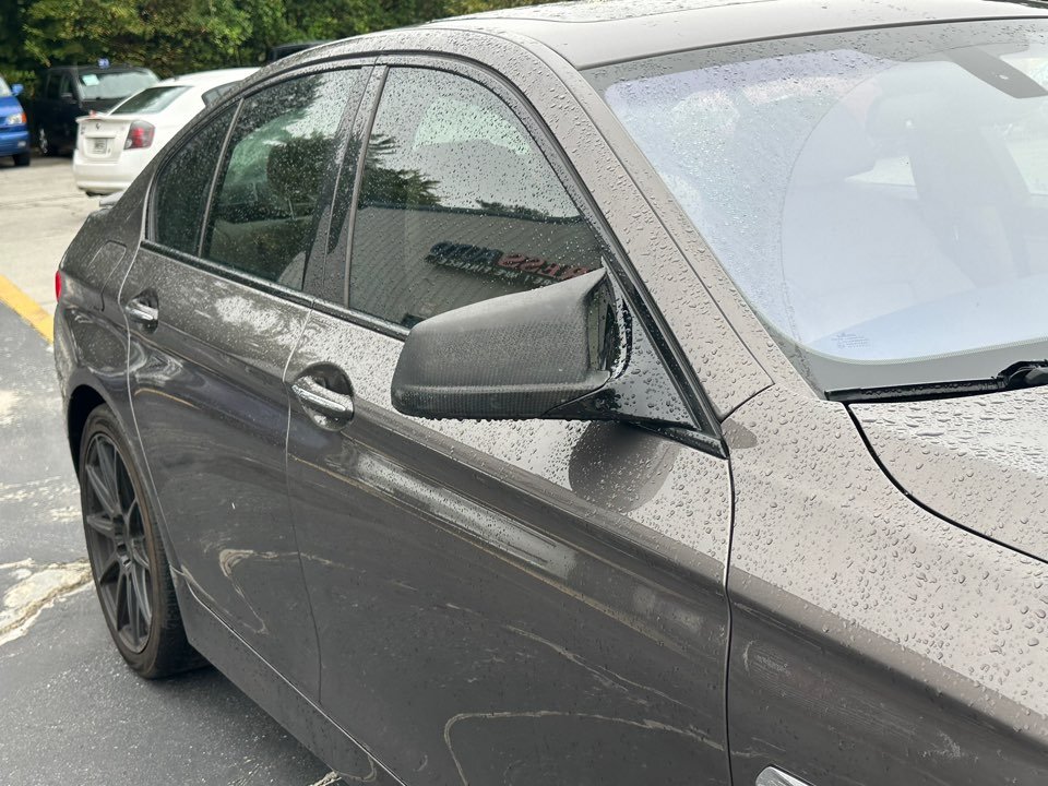 BMW 5 Series photo 6