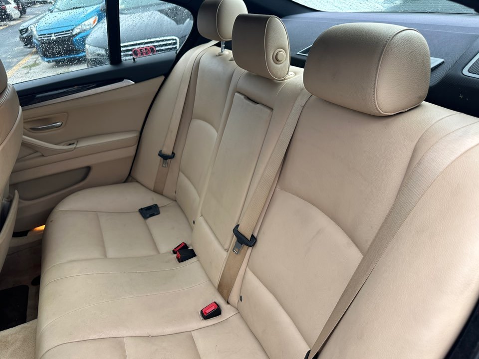 BMW 5 Series photo 23