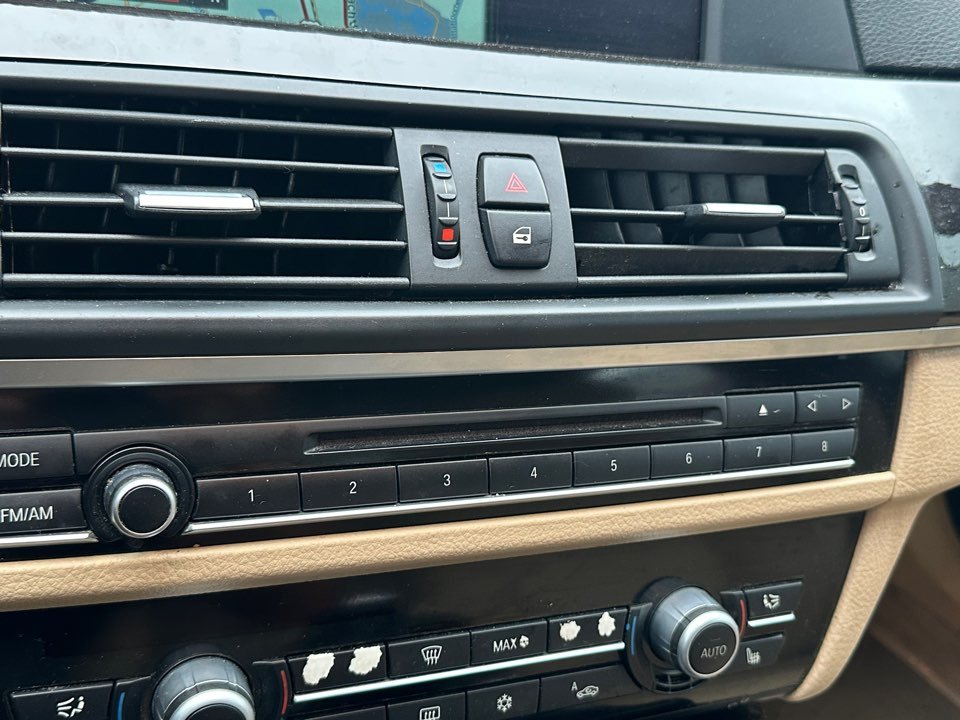 BMW 5 Series photo 20