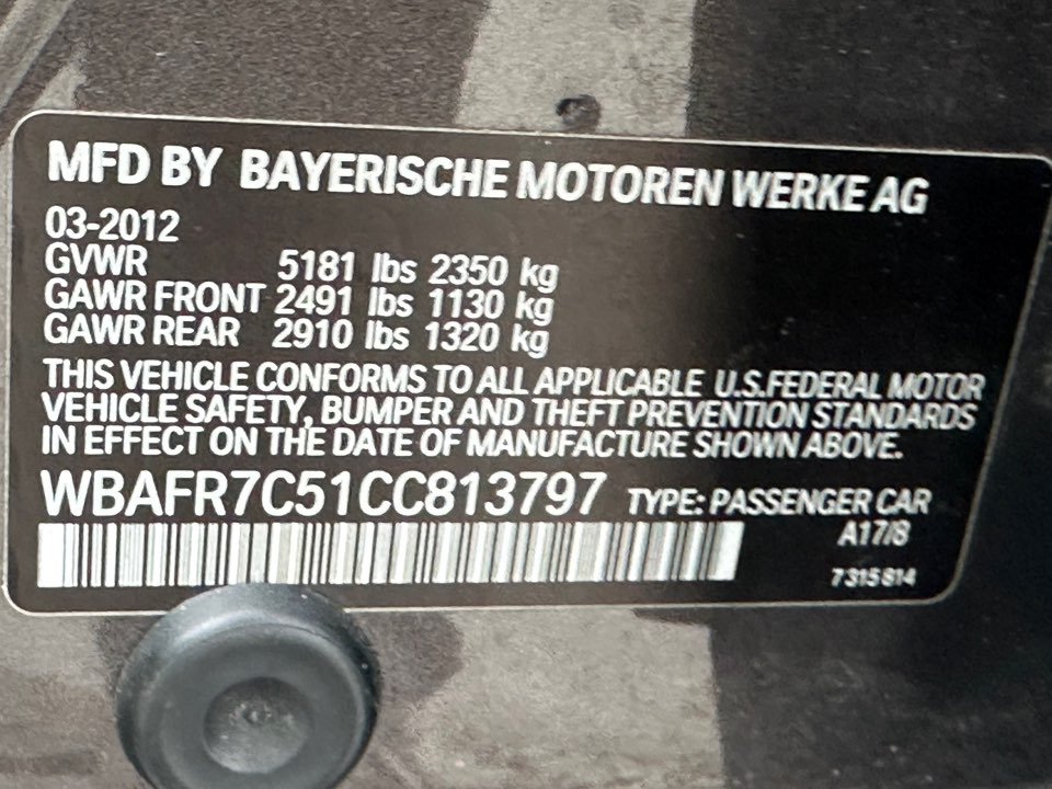 BMW 5 Series photo 10