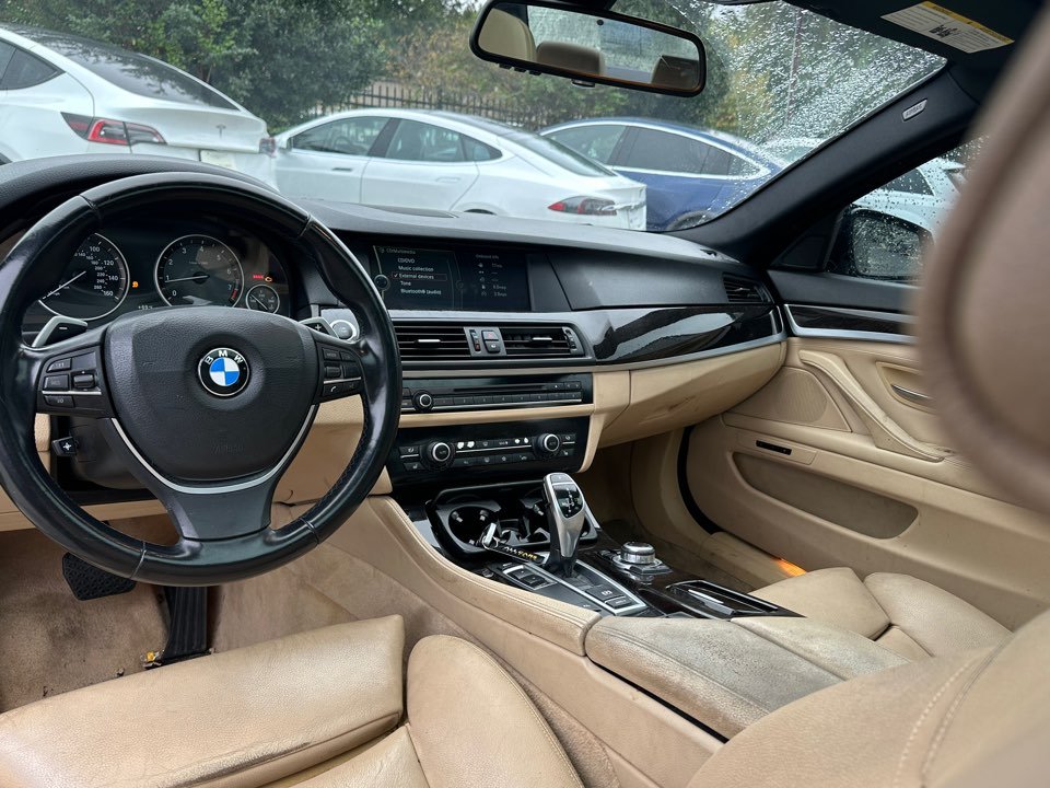 BMW 5 Series photo 24