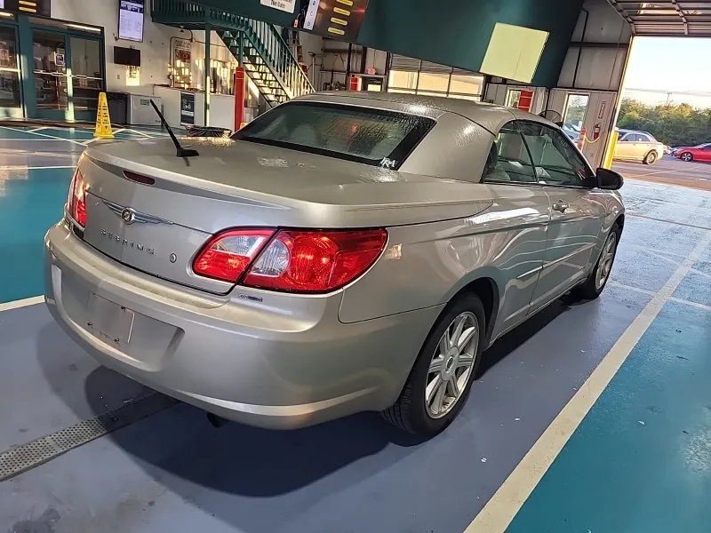 Chrysler Sebring photo 6