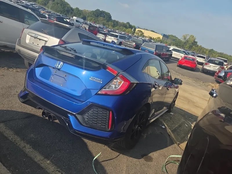 Honda Civic photo 6