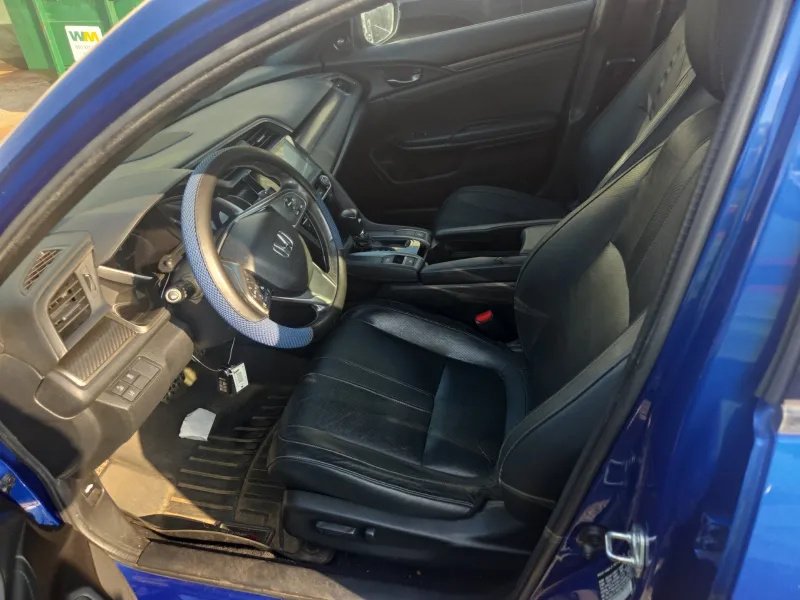 Honda Civic photo 9