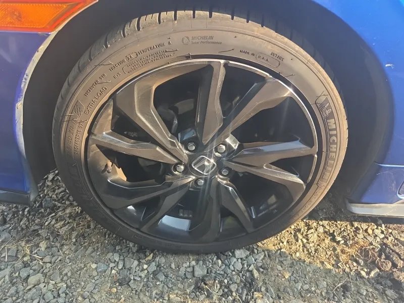 Honda Civic photo 7
