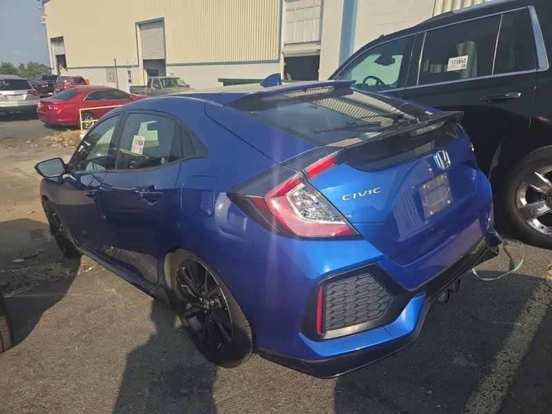 Honda Civic photo 4