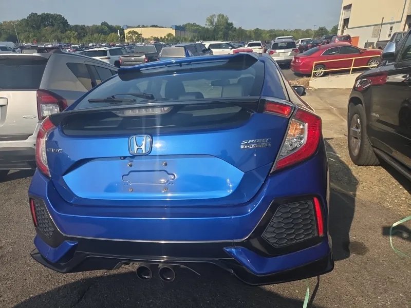 Honda Civic photo 5