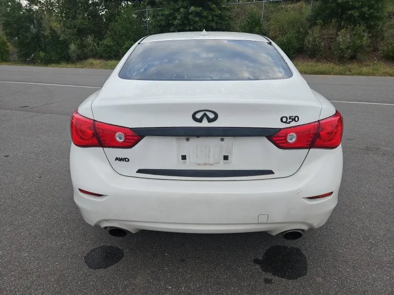 Infiniti Q50 photo 6
