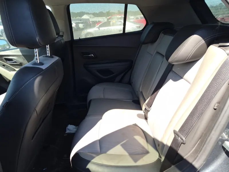 Chevrolet Trax photo 11