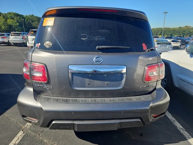 Nissan Armada photo 5