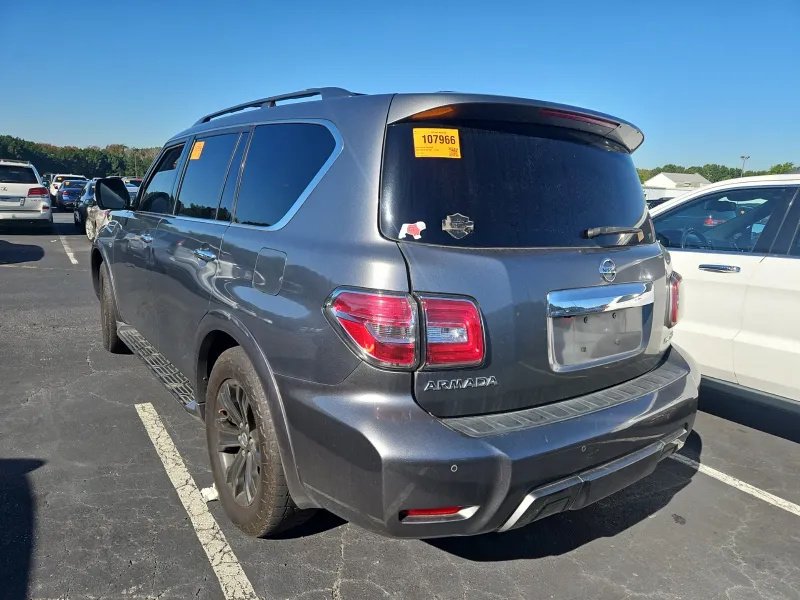 Nissan Armada photo 6
