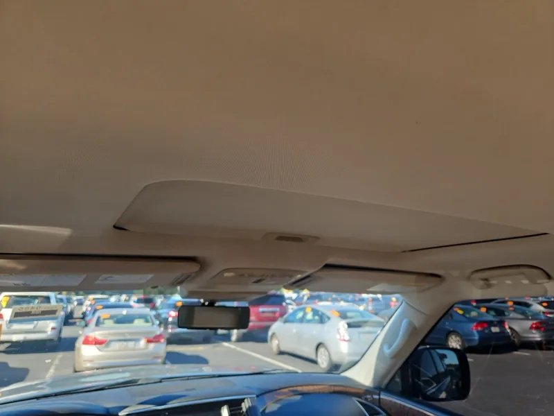 Nissan Armada photo 14