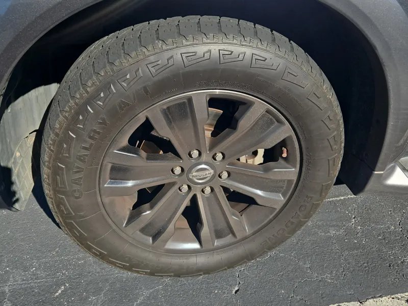 Nissan Armada photo 8