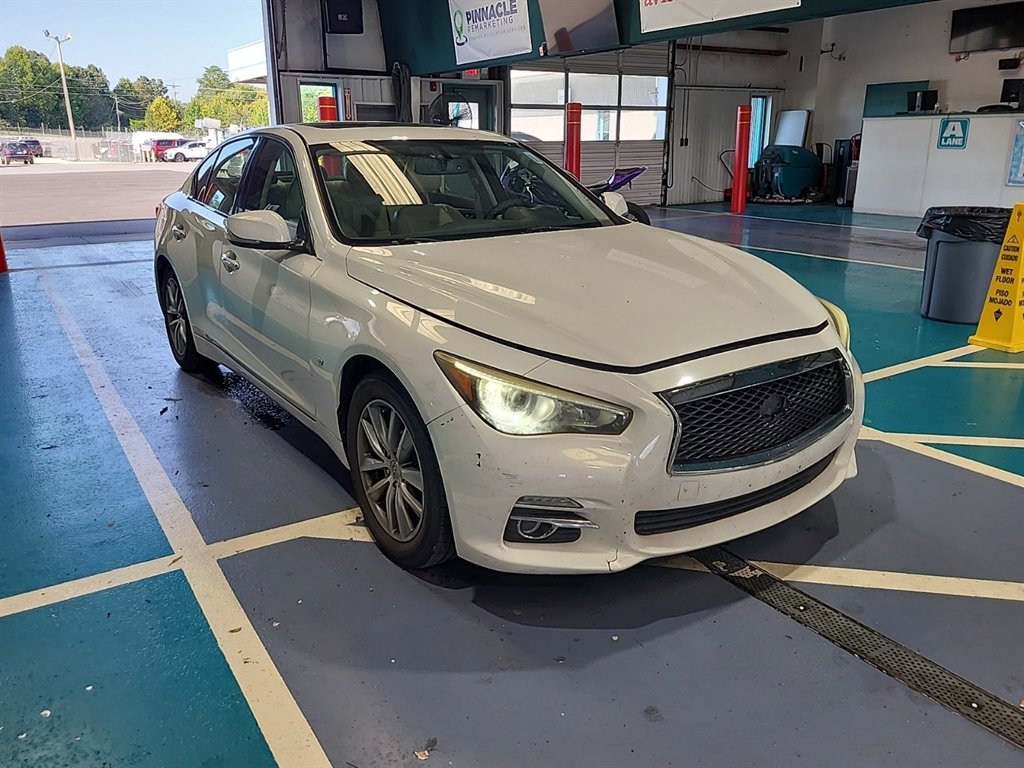 Infiniti Q50 photo 3