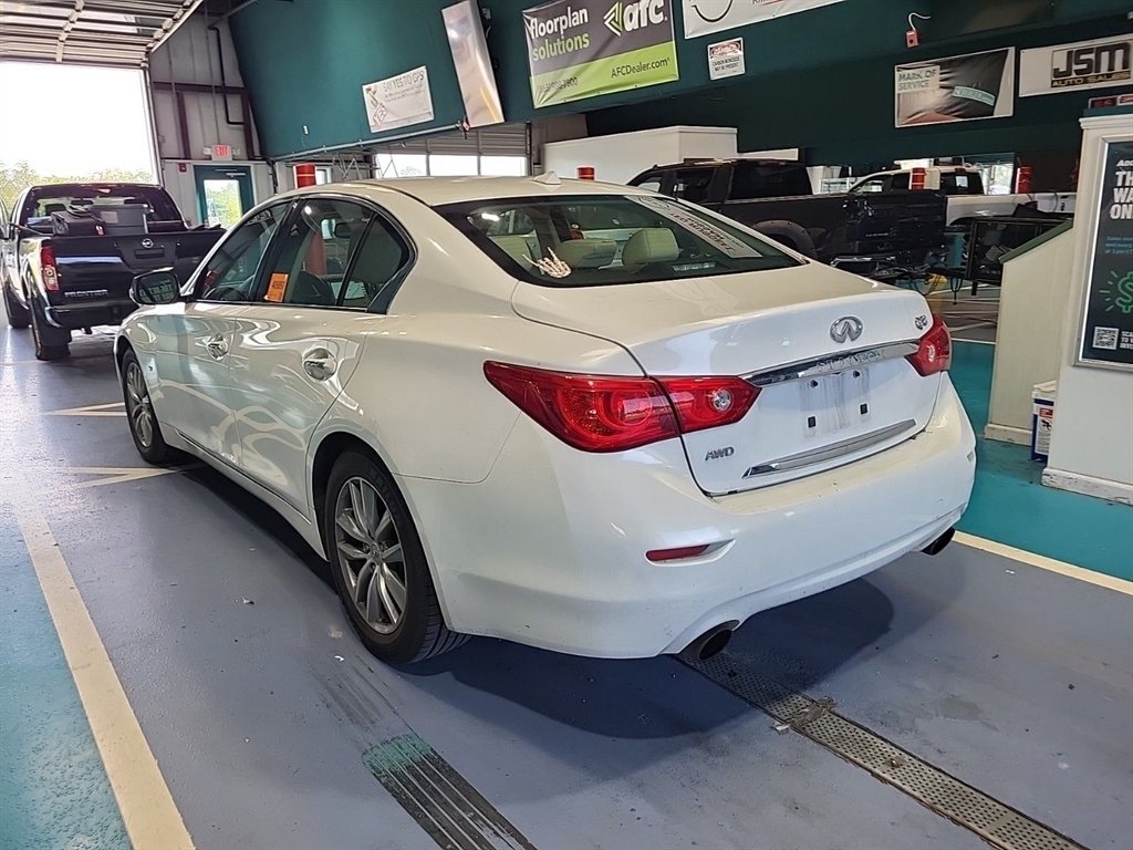 Infiniti Q50 photo 4