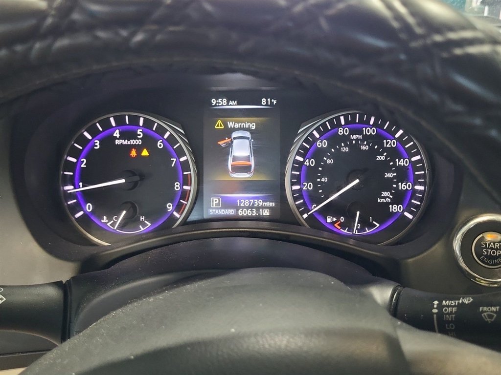 Infiniti Q50 photo 7