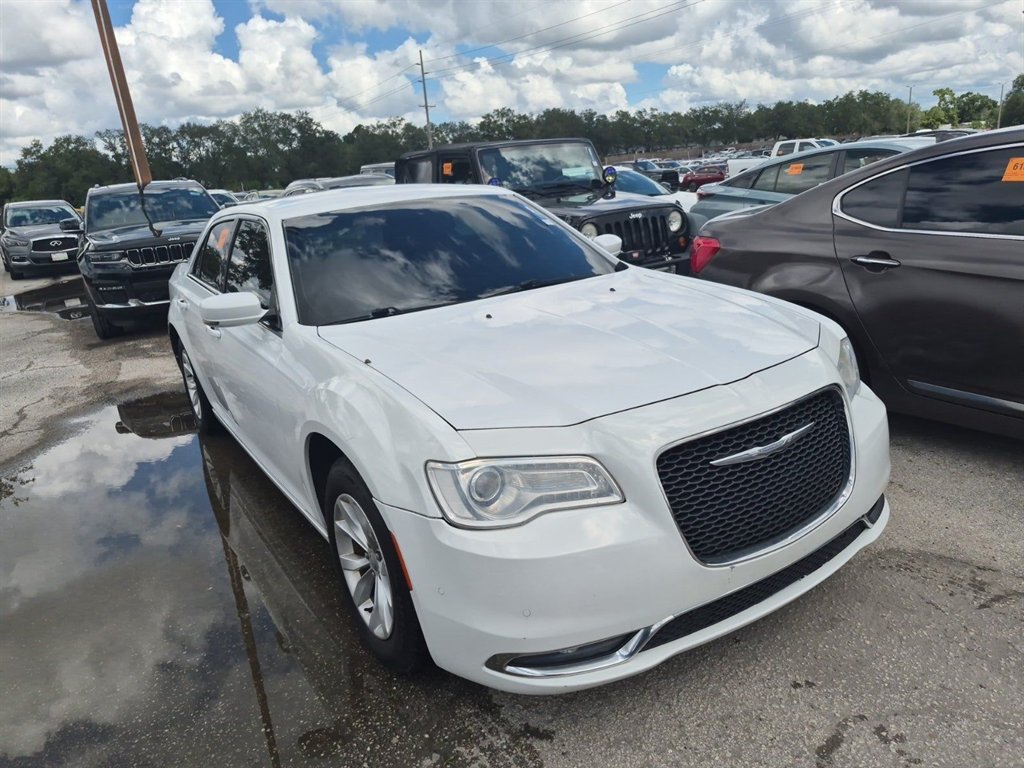Chrysler 300 photo 3