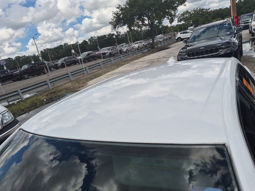 Chrysler 300 photo 7