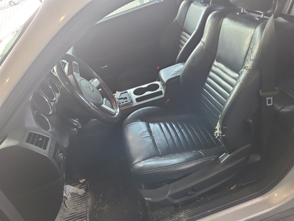 Dodge Challenger photo 11