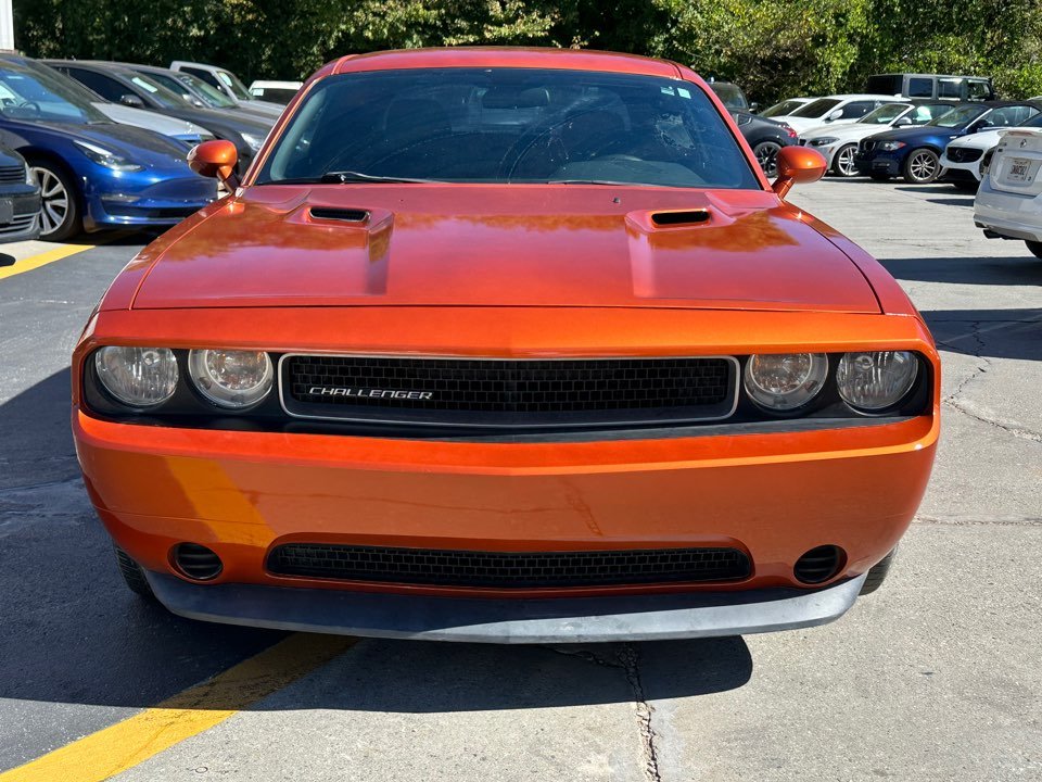 Dodge Challenger photo 2
