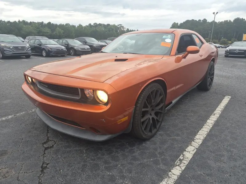 2011 Dodge Challenger SE