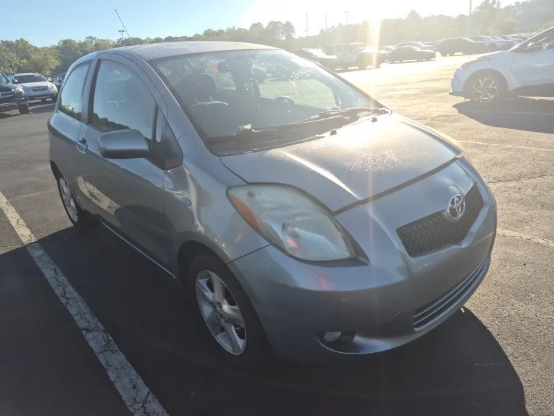 Toyota Yaris photo 6