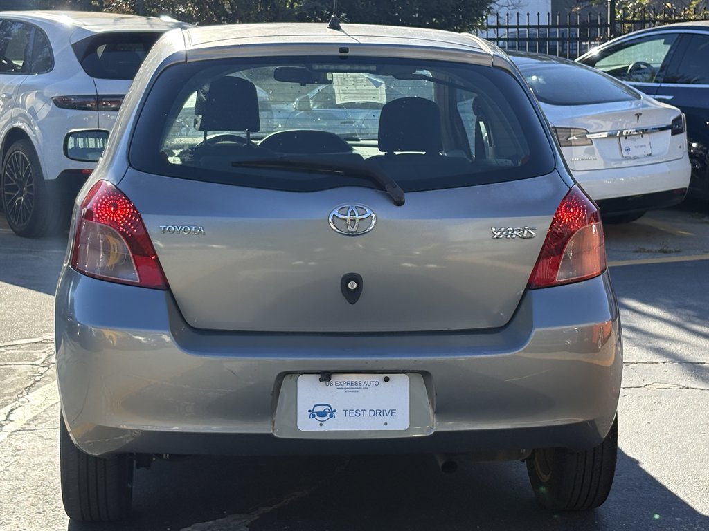 Toyota Yaris photo 25
