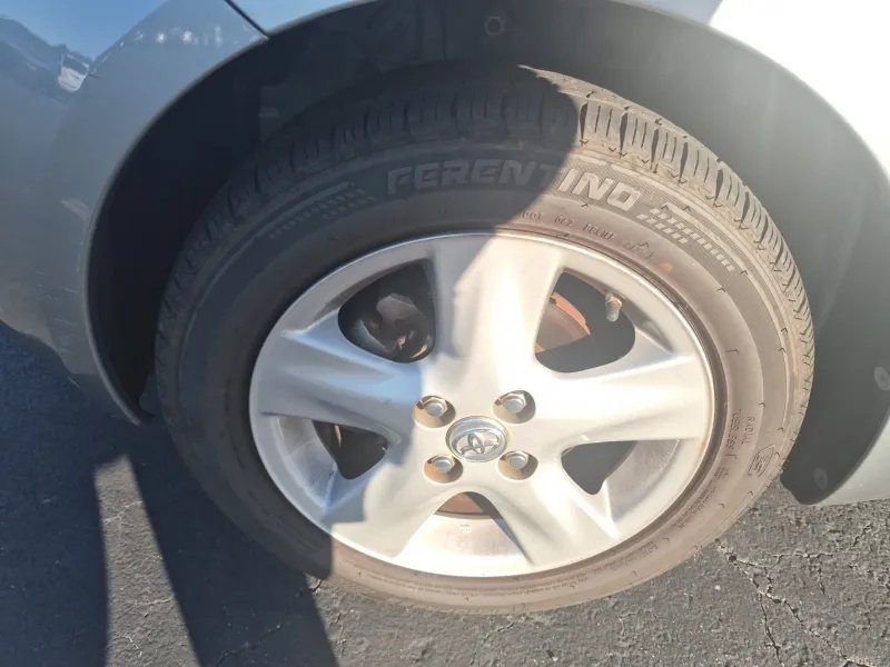 Toyota Yaris photo 11